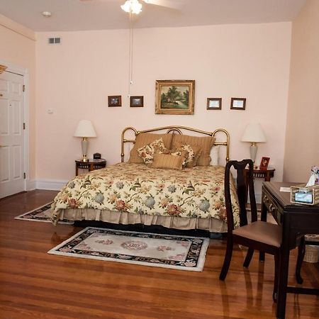 Cedars & Beeches Bed & Breakfast Long Branch Exterior photo
