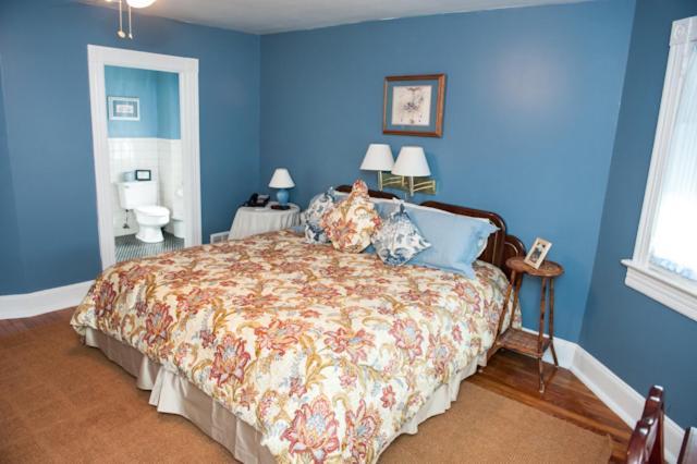 Cedars & Beeches Bed & Breakfast Long Branch Exterior photo