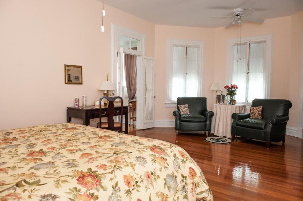 Cedars & Beeches Bed & Breakfast Long Branch Room photo