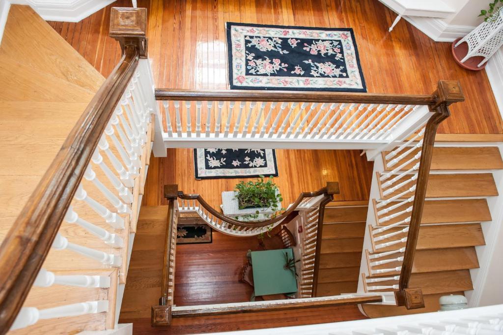 Cedars & Beeches Bed & Breakfast Long Branch Exterior photo