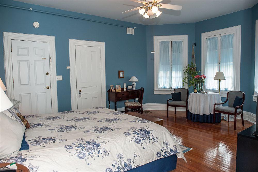 Cedars & Beeches Bed & Breakfast Long Branch Exterior photo